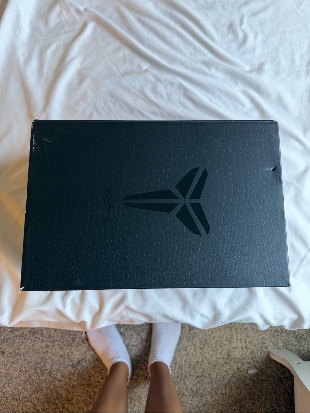 BASKETBALL SHOES - Picture 2 of 6